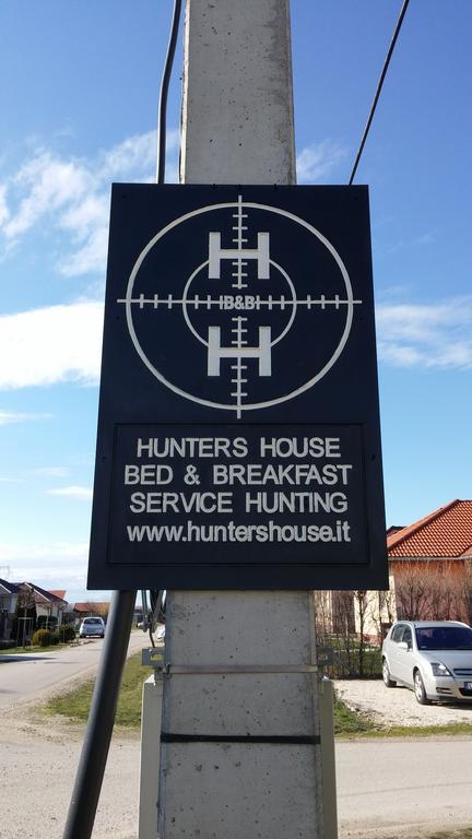 Hunters House Kft Bed And Breakfast Toltestava Екстериор снимка