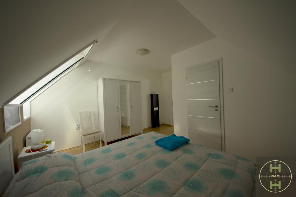 Hunters House Kft Bed And Breakfast Toltestava Екстериор снимка